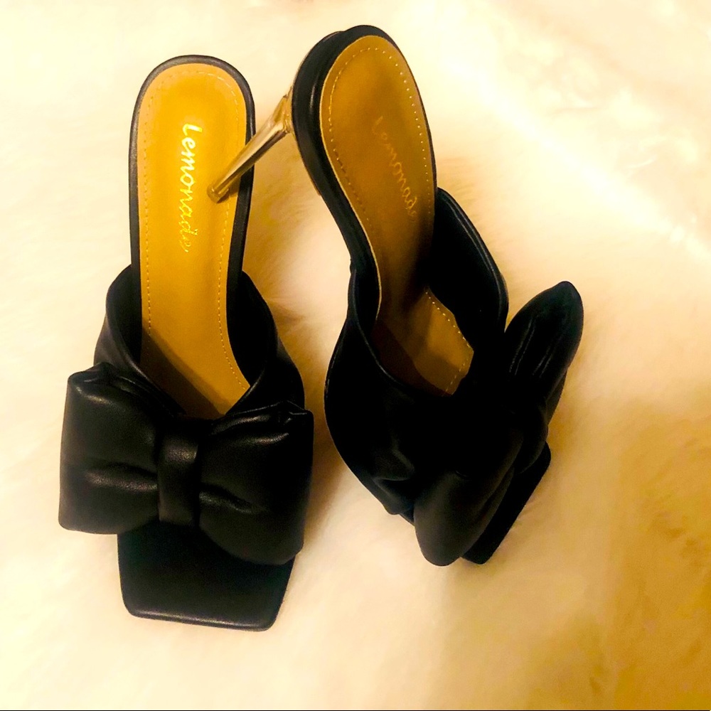 Black leather mule